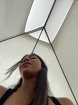 Snapshot of Ema_azel chatting on 09-30-25, 01:27 Ema azel online show from 09-30-25, 01:27