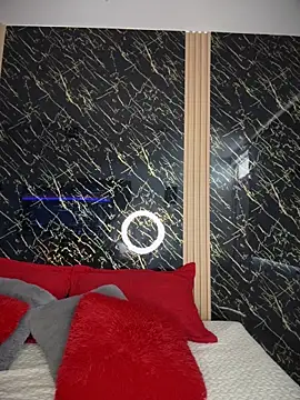 Snapshot of Ema_azel chatting on 11-21-25, 01:54 Ema azel online show from 11-21-25, 01:54