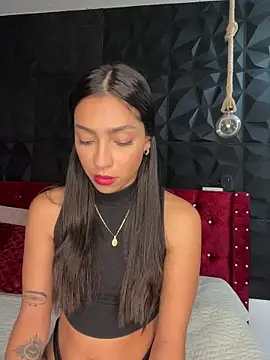 Snapshot of Ema_azel chatting on 12-05-25, 01:52 Ema azel online show from 12-05-25, 01:52