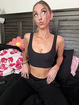 BrattyBae xo online show from 01-12-25, 07:21