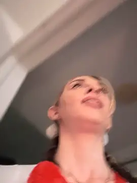 BrattyBae xo online show from 10-31-25, 07:48