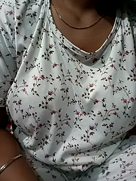 Im Cute online show from 10-15-25, 07:47