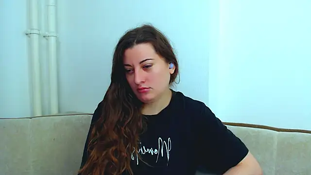 Helen Adams  online show from 01-08-25, 04:34