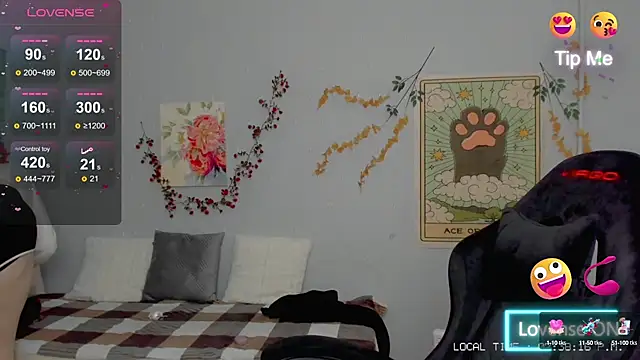 Crystal Chris online show from 09-30-25, 04:34