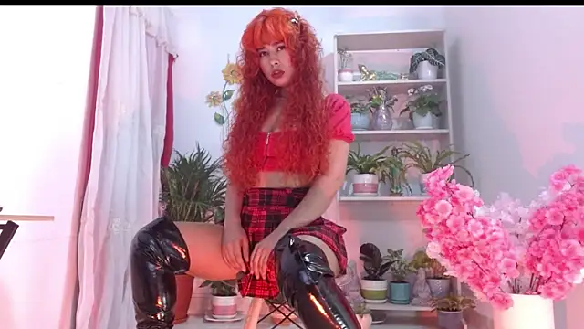 Snapshot of misspandora_ chatting on 09-19-25, 01:12 misspandora online show from 09-19-25, 01:12