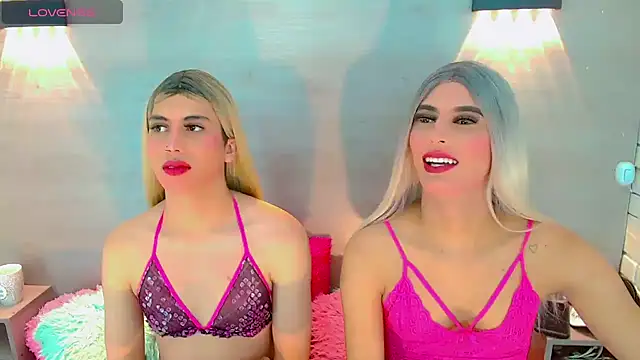 Snapshot of Daniela_Pink_ chatting on 03-22-25, 09:31 Daniela Pink online show from 03-22-25, 09:31