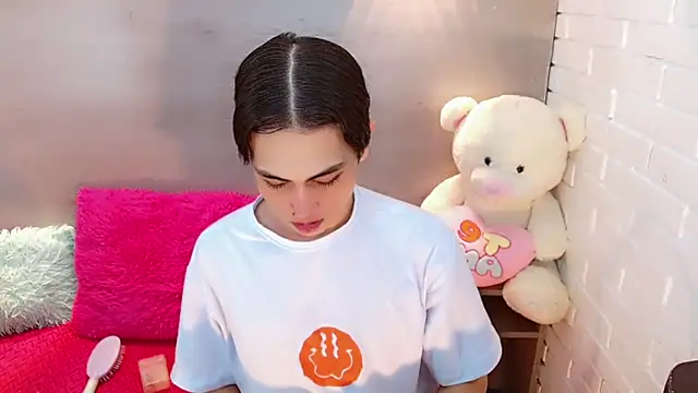 Snapshot of Daniela_Pink_ chatting on 09-26-25, 07:40 Daniela Pink online show from 09-26-25, 07:40