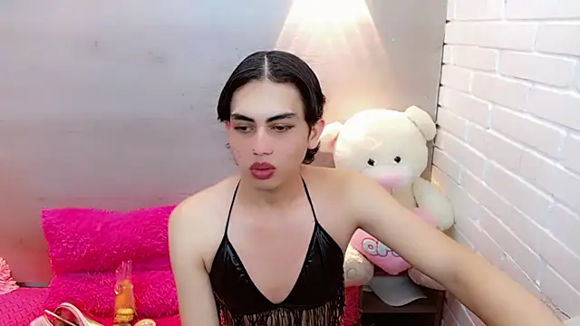 Snapshot of Daniela_Pink_ chatting on 09-30-25, 07:41 Daniela Pink online show from 09-30-25, 07:41