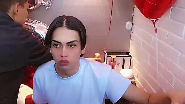 Snapshot of Daniela_Pink_ chatting on 10-21-25, 07:03 Daniela Pink online show from 10-21-25, 07:03