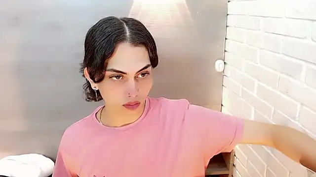 Snapshot of Daniela_Pink_ chatting on 11-23-25, 06:08 Daniela Pink online show from 11-23-25, 06:08