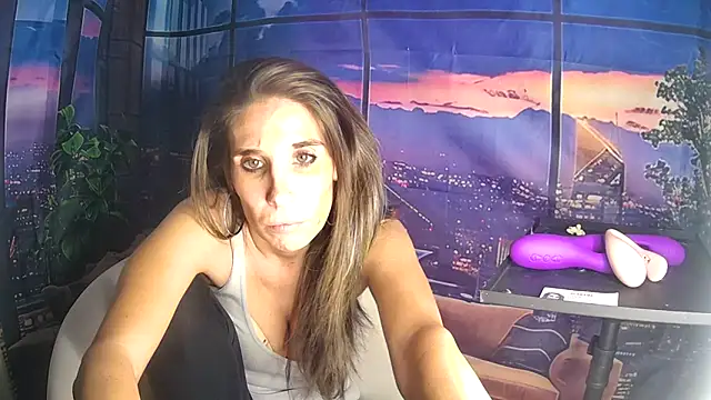 Snapshot of SarahStarr2020 chatting on 11-17-25, 06:03 SarahStarr2020 online show from 11-17-25, 06:03