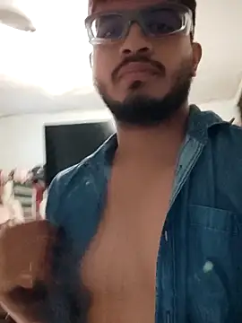 Snapshot of StripArt_ chatting on 10-17-25, 03:31 StripArt online show from 10-17-25, 03:31