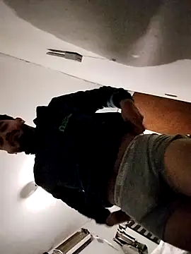 Snapshot of StripArt_ chatting on 12-02-25, 02:17 StripArt online show from 12-02-25, 02:17