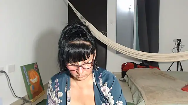 Snapshot of HellenLatin chatting on 07-14-26, 02:38 HellenLatin online show from 07-14-26, 02:38