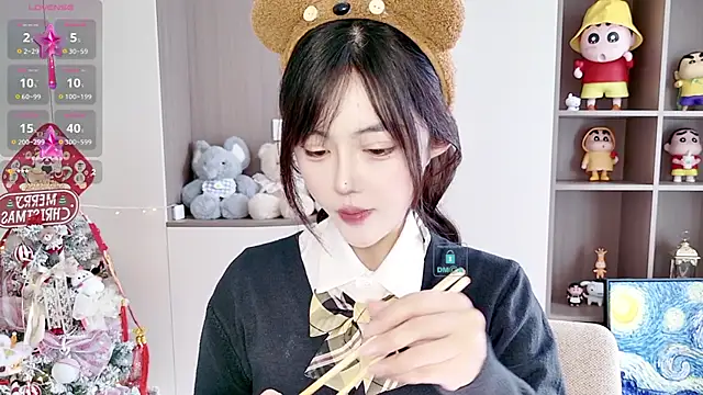 Snapshot of Duduludululu chatting on 03-04-25, 06:04 Duduludululu online show from 03-04-25, 06:04