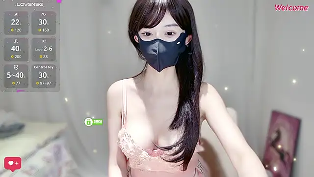 Snapshot of Duduludululu chatting on 10-20-25, 10:16 Duduludululu online show from 10-20-25, 10:16