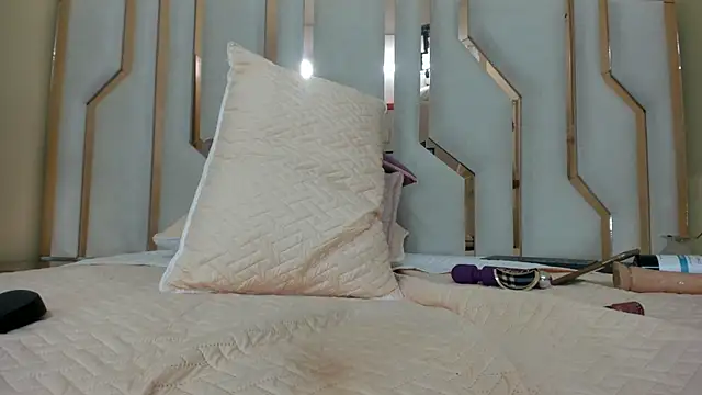 TifanyChill online show from 01-14-25, 02:19