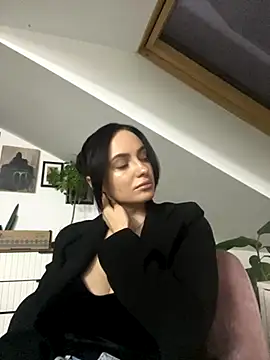 Kristis43 online show from 11-18-25, 03:27