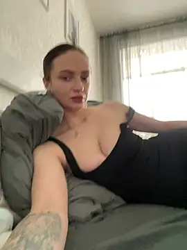 Kristis43 online show from 02-21-26, 07:42