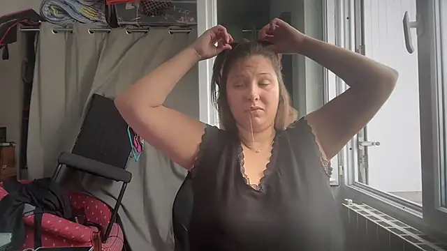 minette-sexy online show from 11-07-25, 01:00