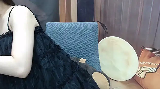 Snapshot of KaleAnisa chatting on 03-02-25, 01:26 KaleAnisa online show from 03-02-25, 01:26