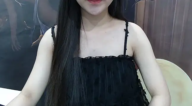 Snapshot of KaleAnisa chatting on 03-07-25, 10:56 KaleAnisa online show from 03-07-25, 10:56