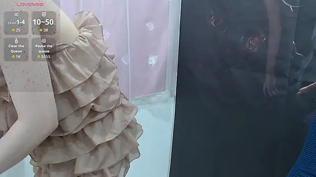 Snapshot of KaleAnisa chatting on 09-14-25, 01:27 KaleAnisa online show from 09-14-25, 01:27