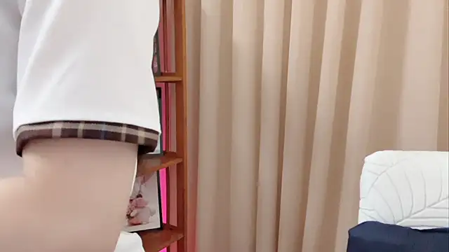 KaleAnisa online show from 04-21-26, 01:42