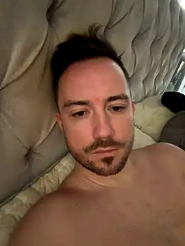 Snapshot of bobbylee2023 chatting on 10-23-25, 10:58 bobbylee2023 online show from 10-23-25, 10:58