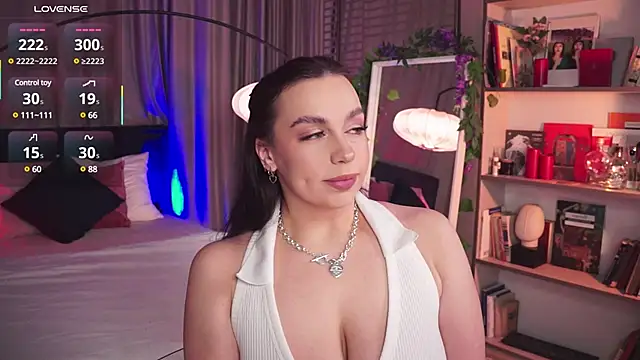 LunaNight online show from 02-09-25, 08:34