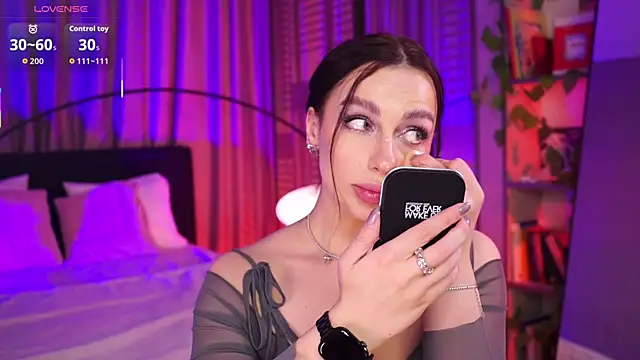 LunaNight online show from 12-15-25, 08:46