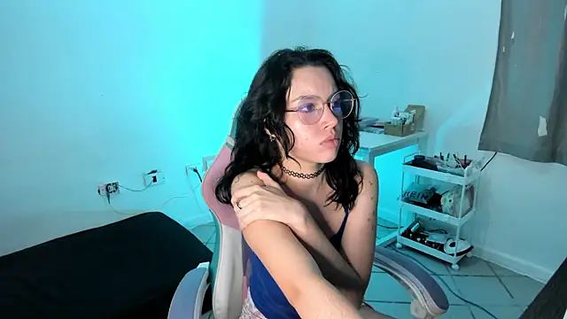 WandaDoll online show from 03-20-25, 08:51