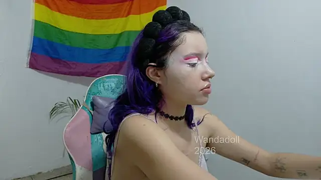 Snapshot of WandaDoll chatting on 07-05-26, 12:23 WandaDoll online show from 07-05-26, 12:23