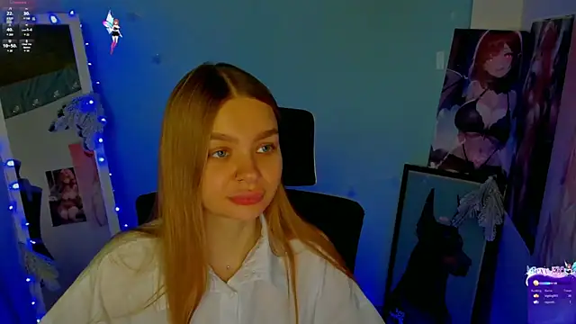 Snapshot of Molly_sweetie chatting on 12-18-24, 07:04 Molly sweetie online show from 12-18-24, 07:04