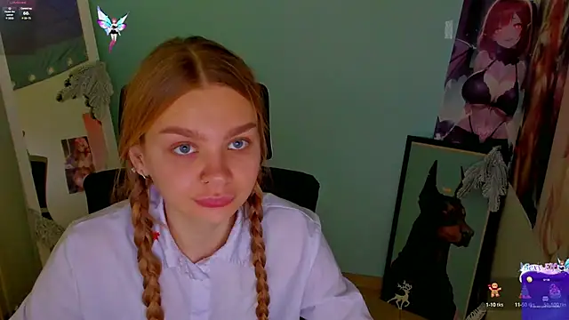 Snapshot of Molly_sweetie chatting on 12-19-24, 07:18 Molly sweetie online show from 12-19-24, 07:18