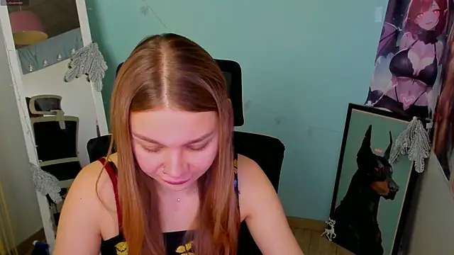 Snapshot of Molly_sweetie chatting on 12-28-24, 07:11 Molly sweetie online show from 12-28-24, 07:11