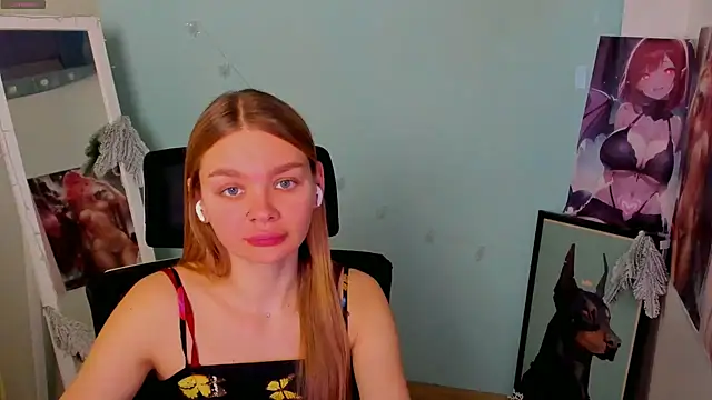 Snapshot of Molly_sweetie chatting on 12-28-24, 10:14 Molly sweetie online show from 12-28-24, 10:14