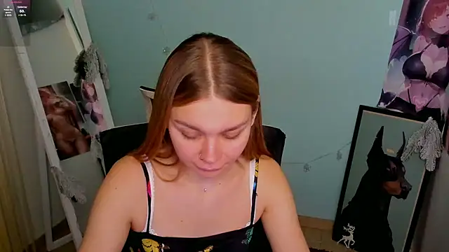 Snapshot of Molly_sweetie chatting on 12-30-24, 09:59 Molly sweetie online show from 12-30-24, 09:59