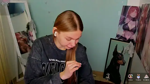 Snapshot of Molly_sweetie chatting on 01-03-25, 10:09 Molly sweetie online show from 01-03-25, 10:09