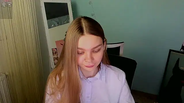 Snapshot of Molly_sweetie chatting on 01-17-25, 07:08 Molly sweetie online show from 01-17-25, 07:08