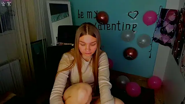 Snapshot of Molly_sweetie chatting on 02-13-25, 10:12 Molly sweetie online show from 02-13-25, 10:12