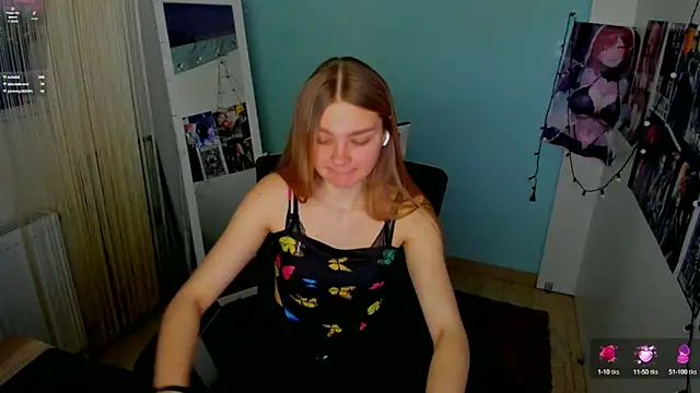 Snapshot of Molly_sweetie chatting on 02-25-25, 10:37 Molly sweetie online show from 02-25-25, 10:37