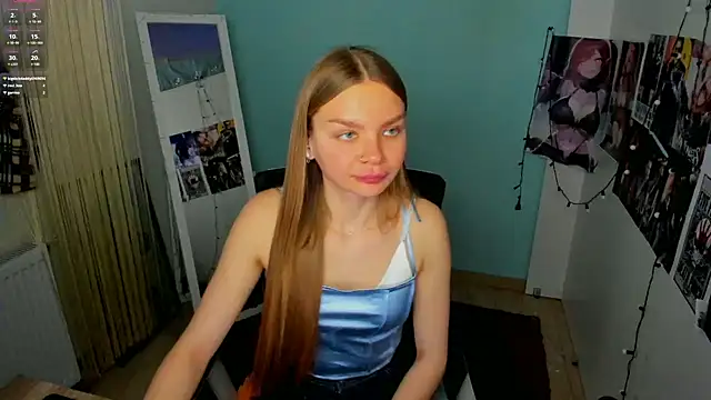 Snapshot of Molly_sweetie chatting on 03-15-25, 10:13 Molly sweetie online show from 03-15-25, 10:13