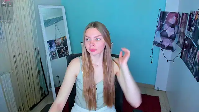 Snapshot of Molly_sweetie chatting on 03-19-25, 10:00 Molly sweetie online show from 03-19-25, 10:00