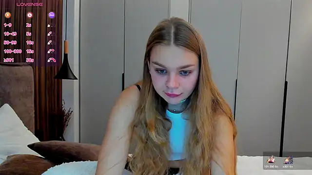 Snapshot of Molly_sweetie chatting on 11-06-25, 07:09 Molly sweetie online show from 11-06-25, 07:09