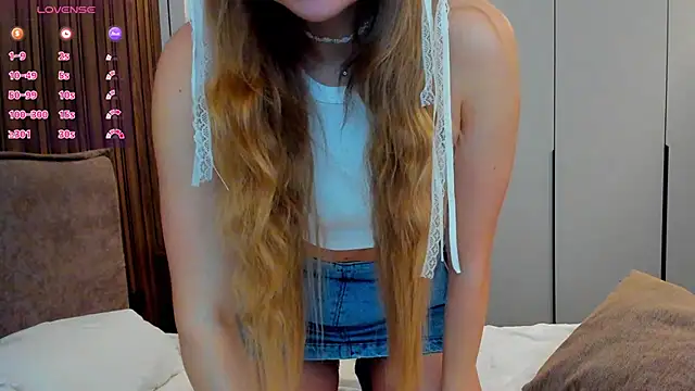 Snapshot of Molly_sweetie chatting on 11-11-25, 07:19 Molly sweetie online show from 11-11-25, 07:19