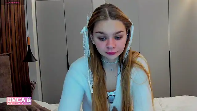 Snapshot of Molly_sweetie chatting on 11-20-25, 07:19 Molly sweetie online show from 11-20-25, 07:19