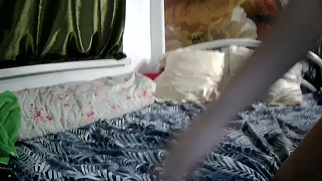 Snapshot of pussykroshka chatting on 12-14-25, 03:50 pussykroshka online show from 12-14-25, 03:50