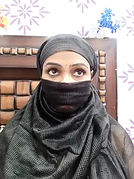 Snapshot of Yours-Bebo chatting on 01-13-25, 08:47 Yours-Bebo online show from 01-13-25, 08:47