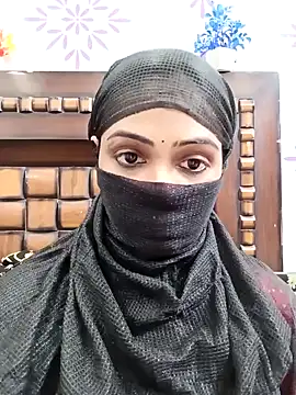 Snapshot of Yours-Bebo chatting on 01-14-25, 07:48 Yours-Bebo online show from 01-14-25, 07:48